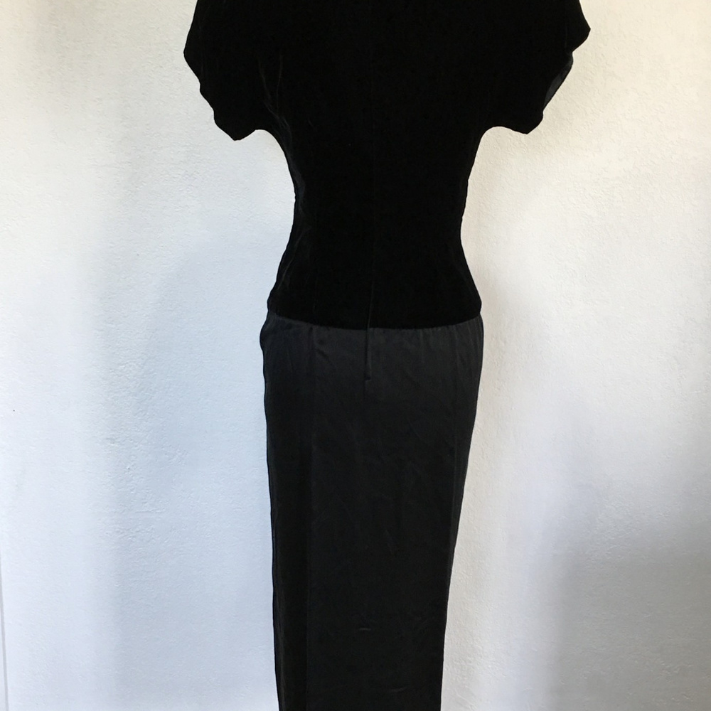 Vintage Basile Couture Red Carpet Velvet Gown - Picture 6 of 7